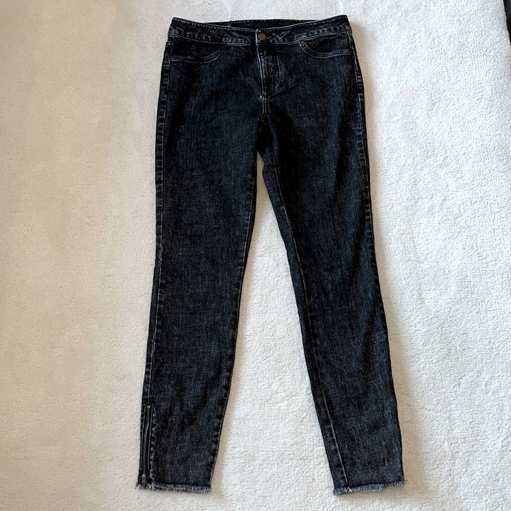 A|X Armani Exchange Ankle Zip Skinny Jeans (Size: 30). Excellent Conditi…